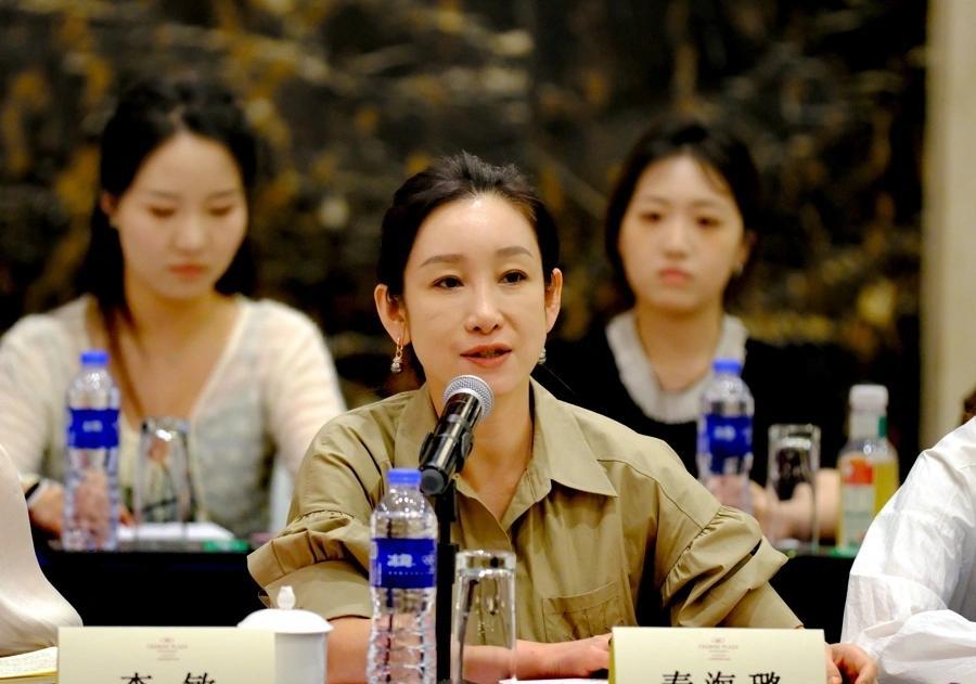 朱媛媛去世后，又有一女演员传来生病的消息！刚获得梅花奖的朱洁静直言，在春晚表演前