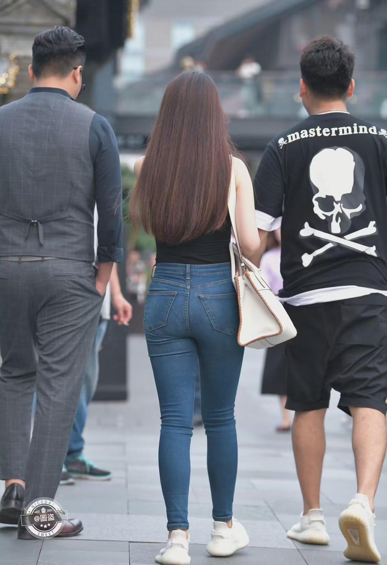 泰戈尔：“让人疲惫的，不是远方的高山，而是鞋里的一粒沙。”