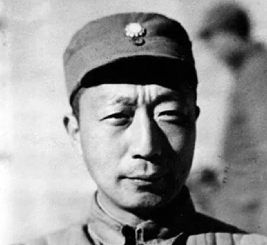 1948年，毛泽东驻河北阜平城南庄。晋察冀军区司务长刘从文早已被国民党军统收买