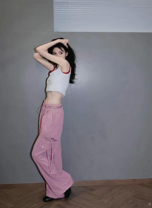 宋祖儿腰链宋祖儿戴了腰链啊啊啊啊啊！宋祖儿戴了腰链这个鹅是懂怎么让人心动的，总是