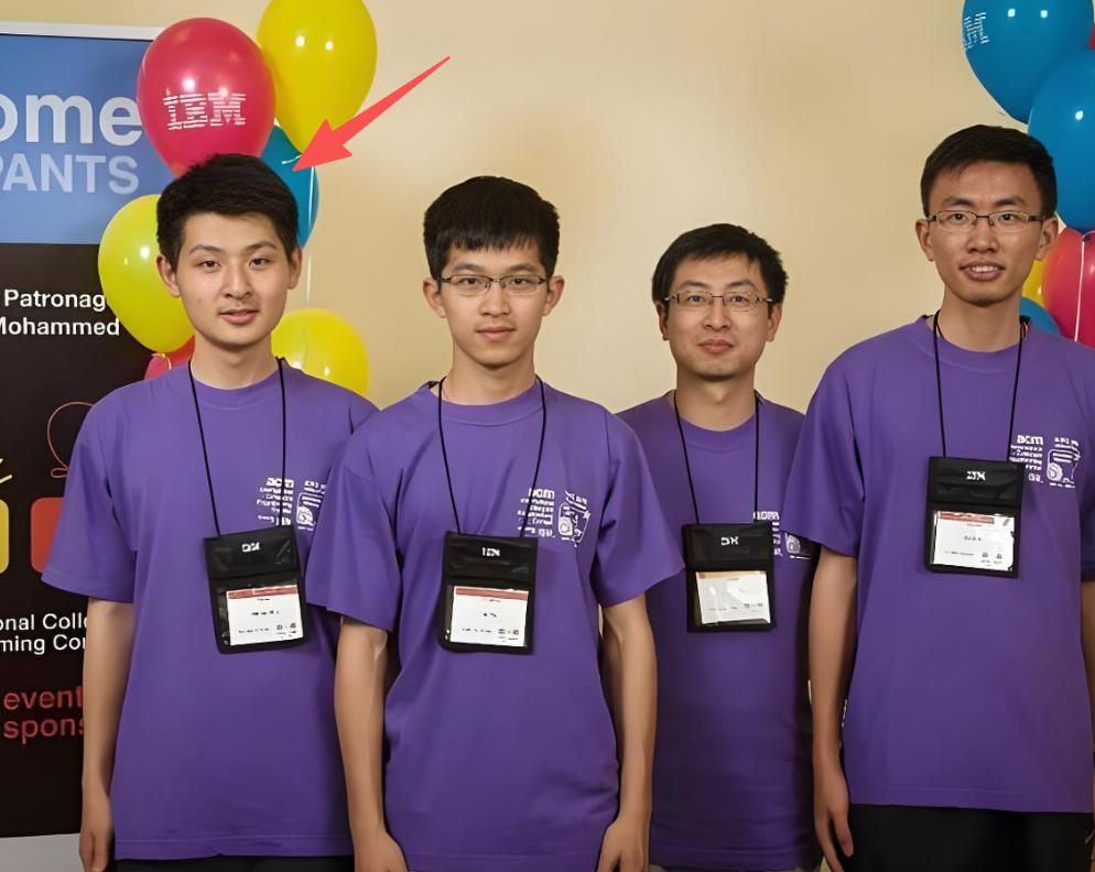 乔明达，清华大学超级学霸，特等奖学金，顶尖天才，国际奥赛金牌全球第二名，奖学金拿