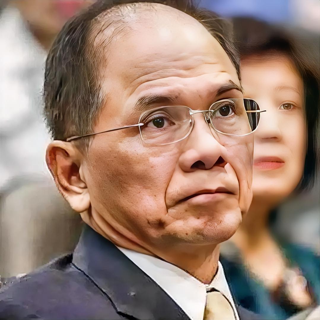 “台独”顽固分子游锡堃是彻头彻尾的分裂分子，是狂妄无知的跳梁小丑，满嘴胡说八道，