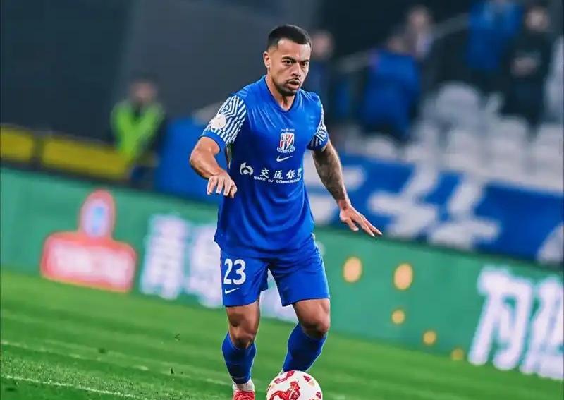 多家媒体都报道李可有可能入选邵佳一的新一届国足，邵佳一有可能重视归化球员，塞尔吉