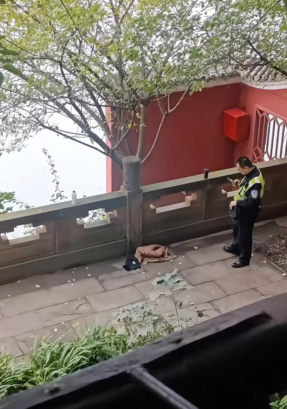 我就纳闷了，有那么大的压力吗？