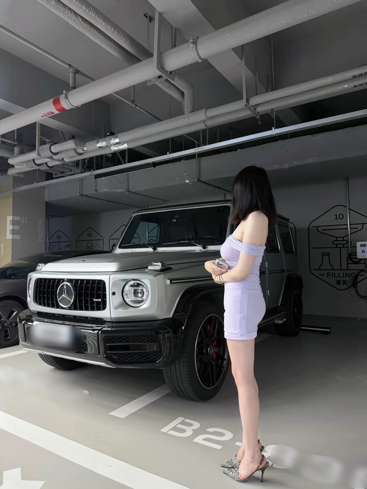奔驰G的大灯够圆