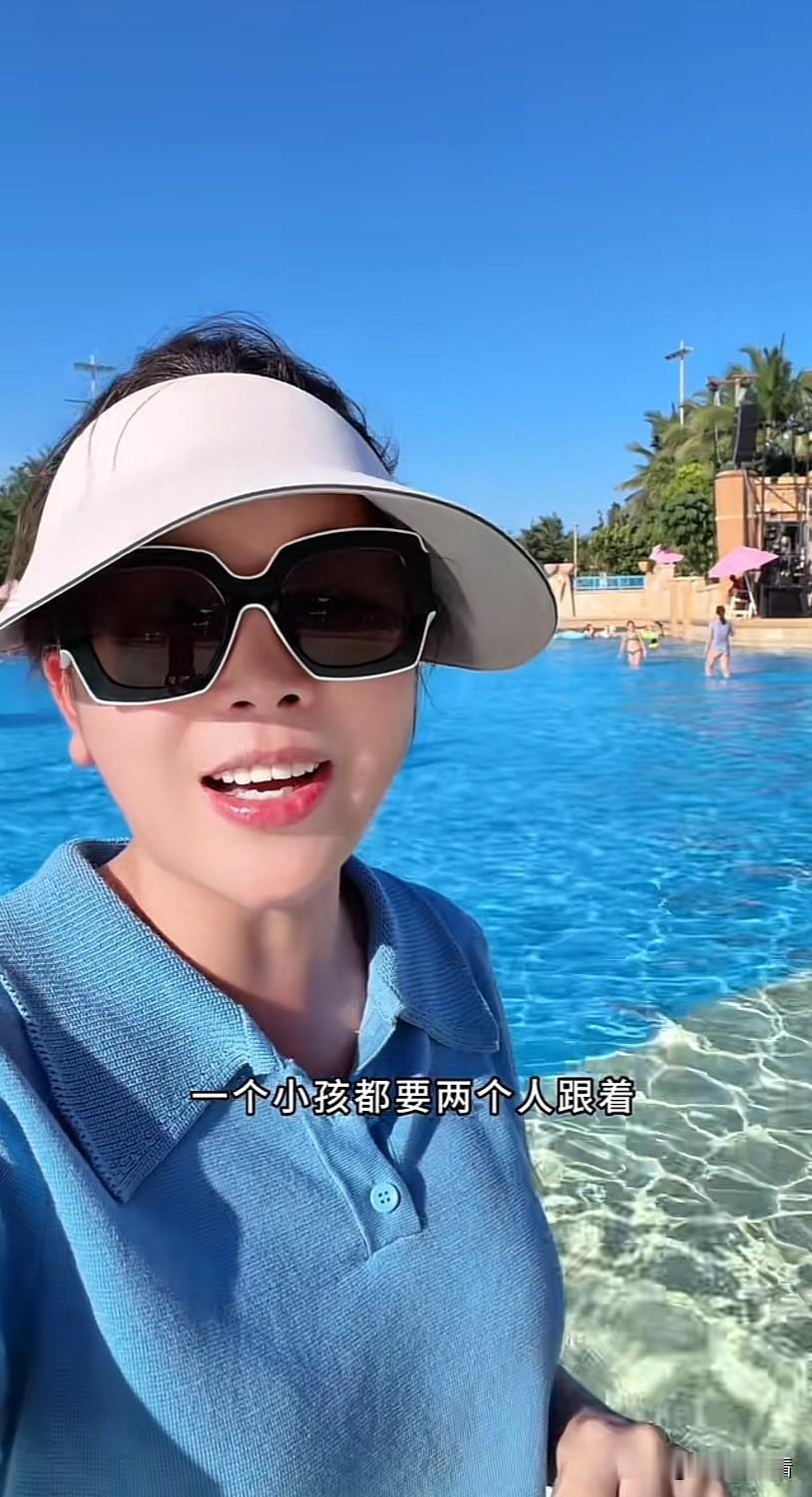 宋玉希带保姆去三亚旅游这件事，被网友说作为宋玉希的保姆是享福的，不过宋玉希说这么