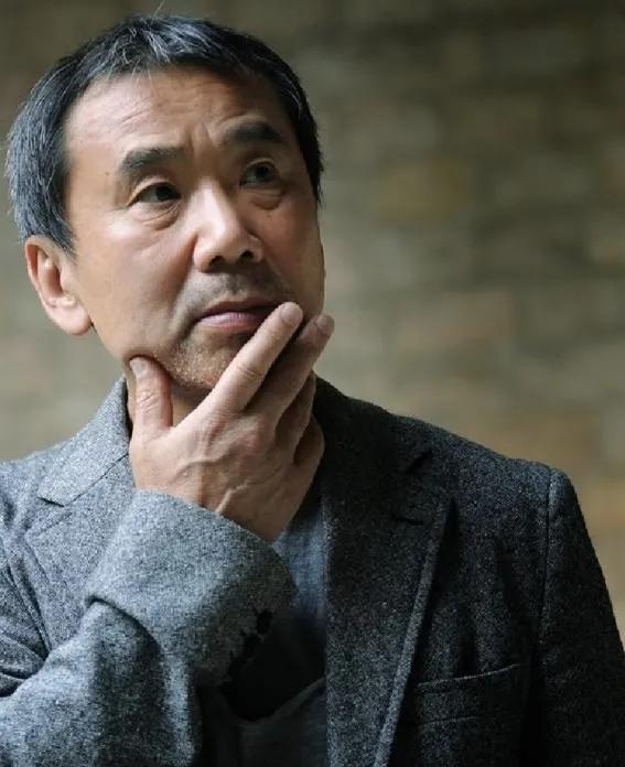 村上春树说：“人到了一定年龄，就会发现，没有喜欢的东西了，也没有喜欢的人了，好像