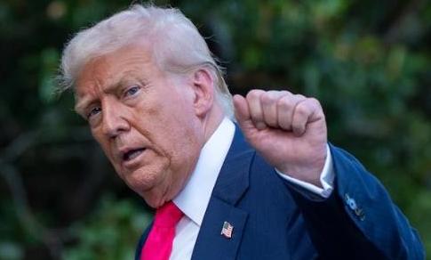 太嚣张了！美国又开始搞事情，这次直接在印度洋动手，拦停了一艘正往中国运油的油轮，