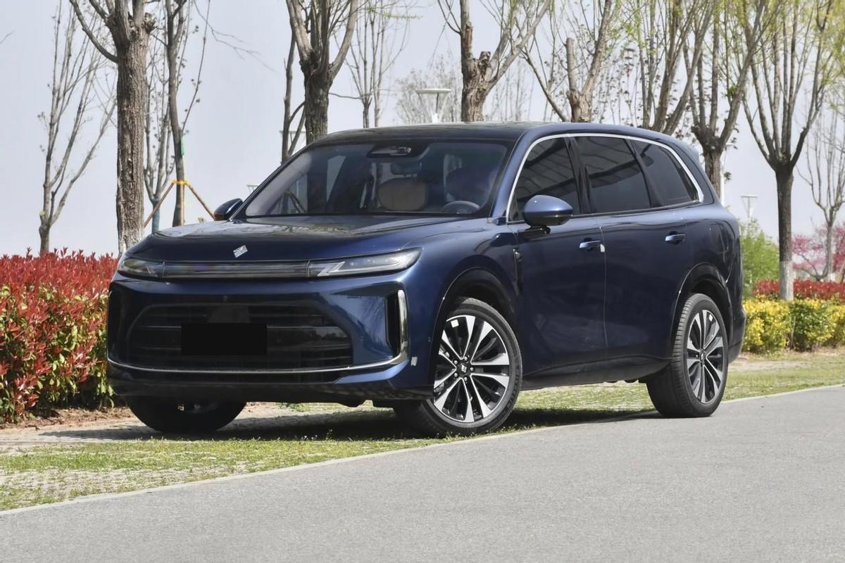 事实证明，华境S和银河M9这两台混动六座SUV，取向截然不同。就拿智驾辅助来