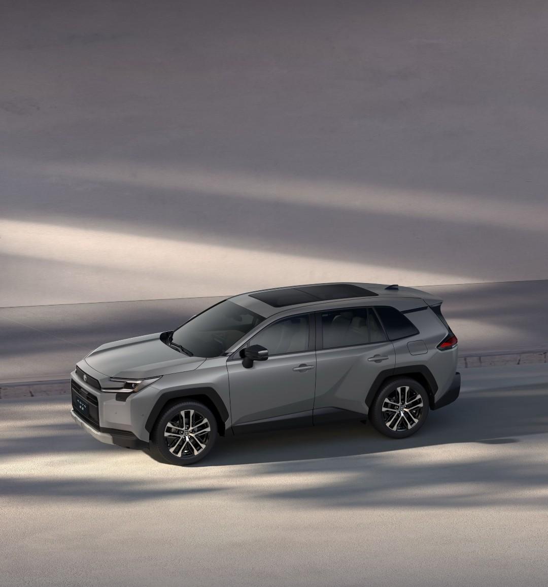 你就说神不神奇吧。现在的人进4S店，第一句话问的不是“零百几秒”，也不是“屏