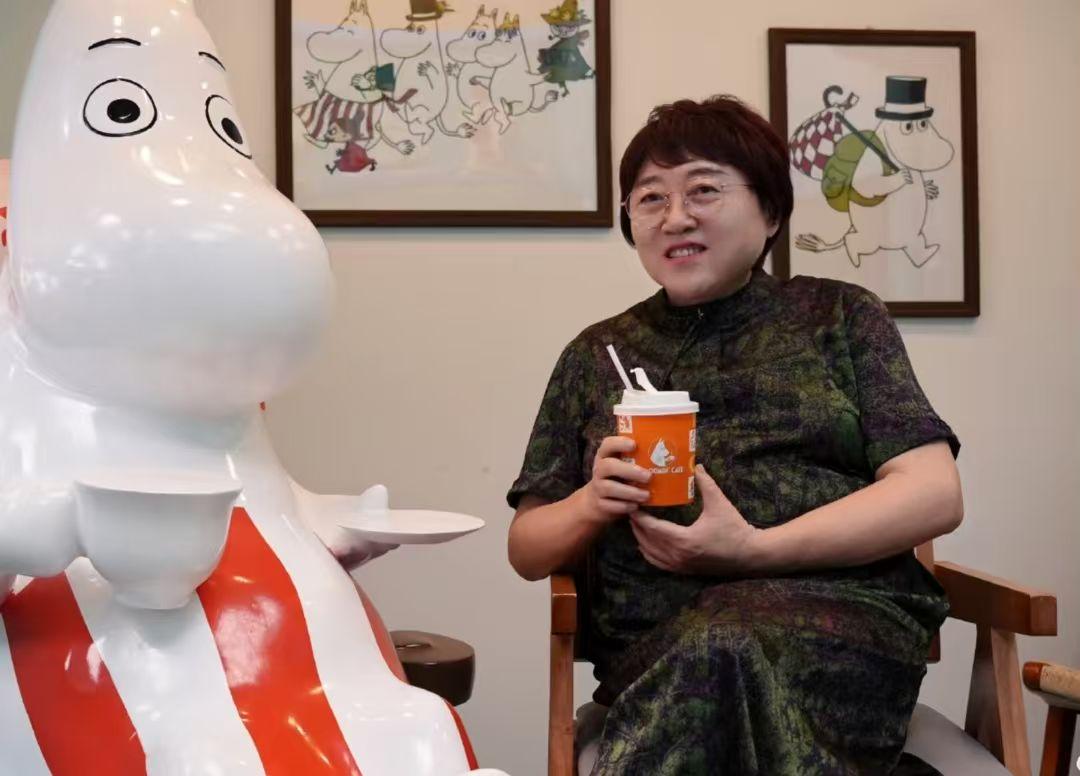 一位性学专家说：“所有的女人都只有一个兴趣爱好，那就是展现她的消费水平和
