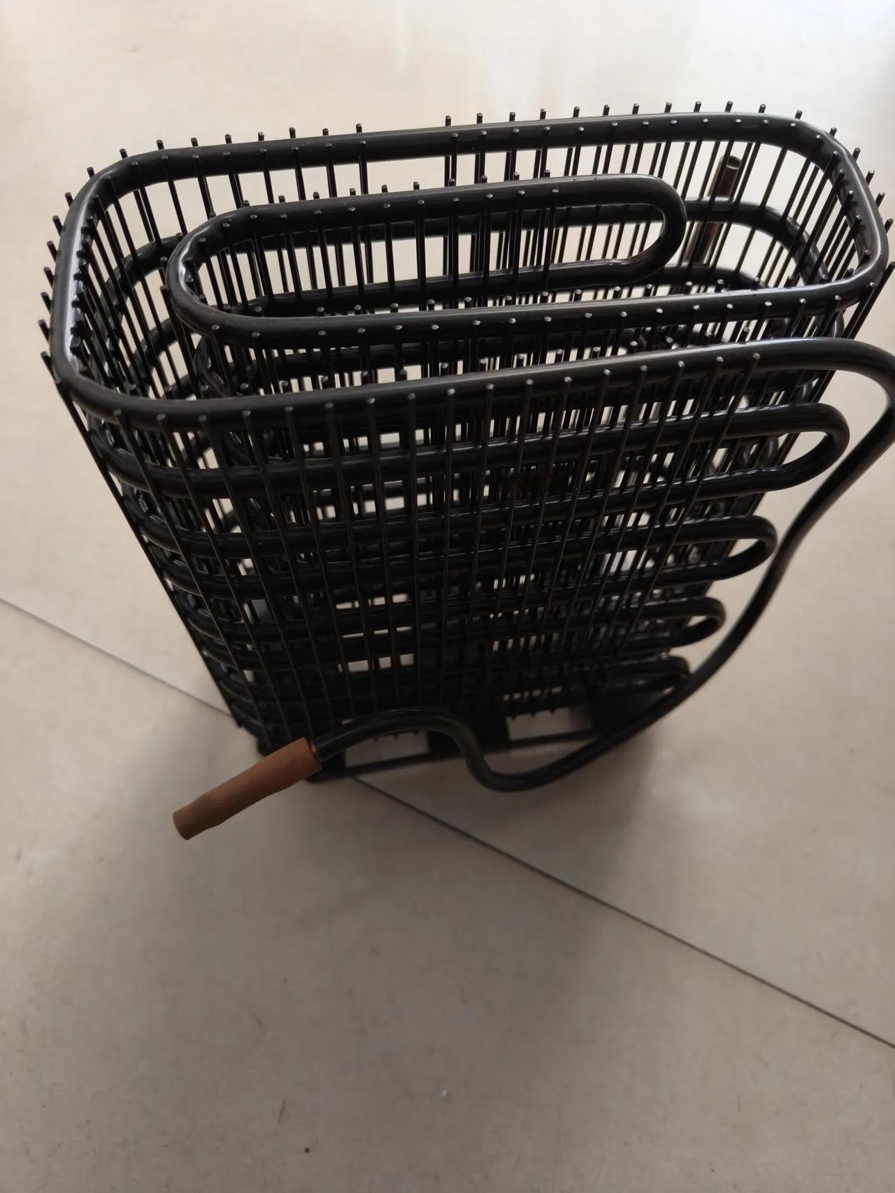 格力不用铝管，董明珠说了，把空调全换成铝管，机器也能用，就是不确定因素太多。大