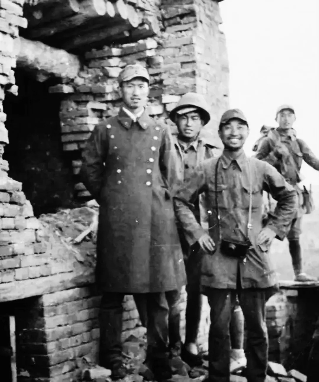 1940年9月，百团大战期间，八路军正在破袭正太铁路，日军迅速调集多路兵力反扑，