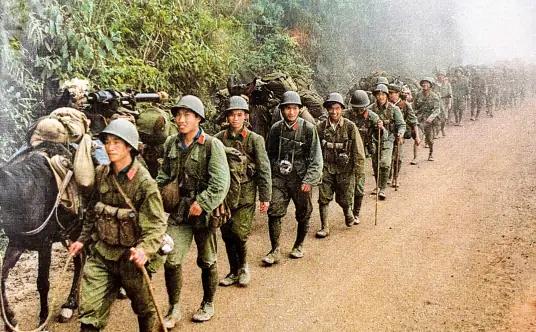 中越战争前后一共打了28天：消灭越军37300人，我军自身伤亡34000人，战后