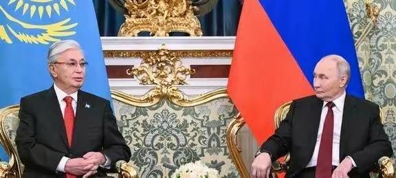 给面子！就在外界哀叹俄罗斯国势渐衰、阅兵式都没人来捧场的时候，中亚重要大国哈萨