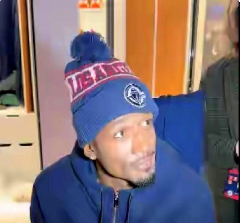 快船117比95拆穿太阳的夜里，场边的贝弗利坐得不安分，场内的哈登却拿出了本季少