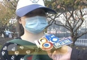 宁波的石女士最近遇到件闹心事。周末她带3岁儿子逛商场时，被一位自称“资深星探”的