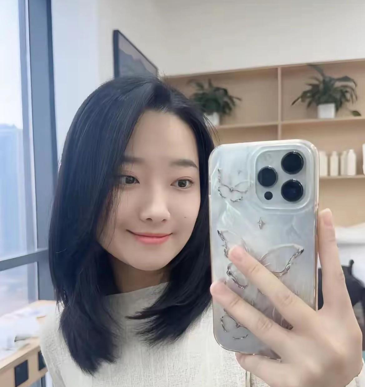 就因为入三亚旅游，把自己就留在了那里。这件事情发生的太突然，也真是让人感觉意外