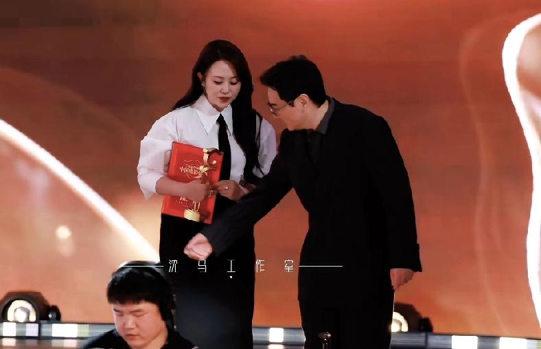 沈腾马丽这对cp，能持续这么多年，主要原因在于沈腾。他对马丽的偏爱太明显了！