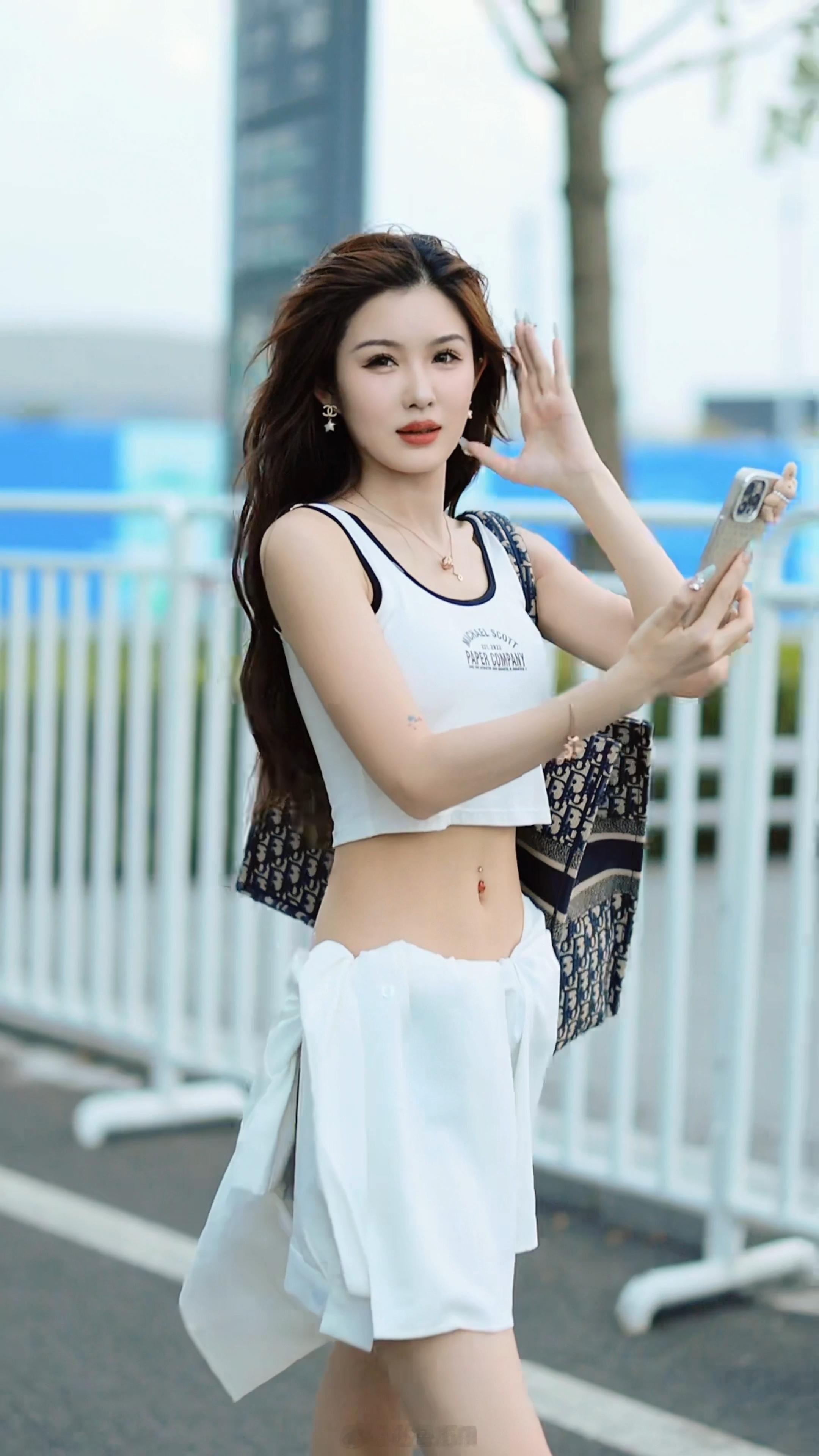 【成都街拍】你心动了吗？丨摄影拍照每日穿搭