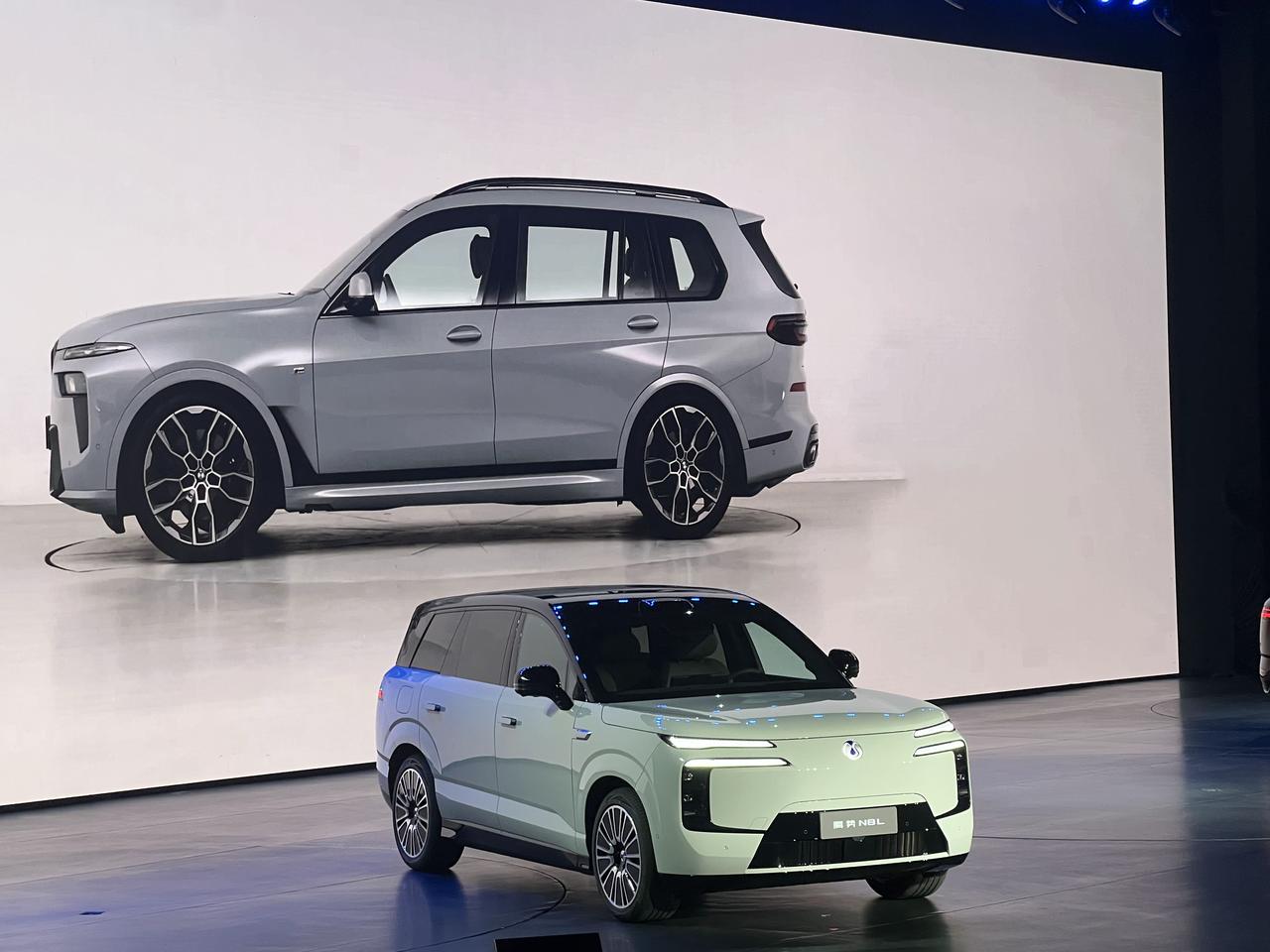 腾势N8L29.98万起售,越级价值终极满足,将百万级配置悉数标配,让同级竞品