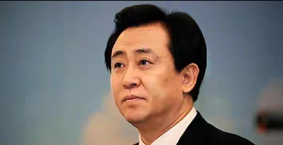 尘埃落定！许家印被判无期，三位女性被卷入风波许家印一审被判无期徒刑