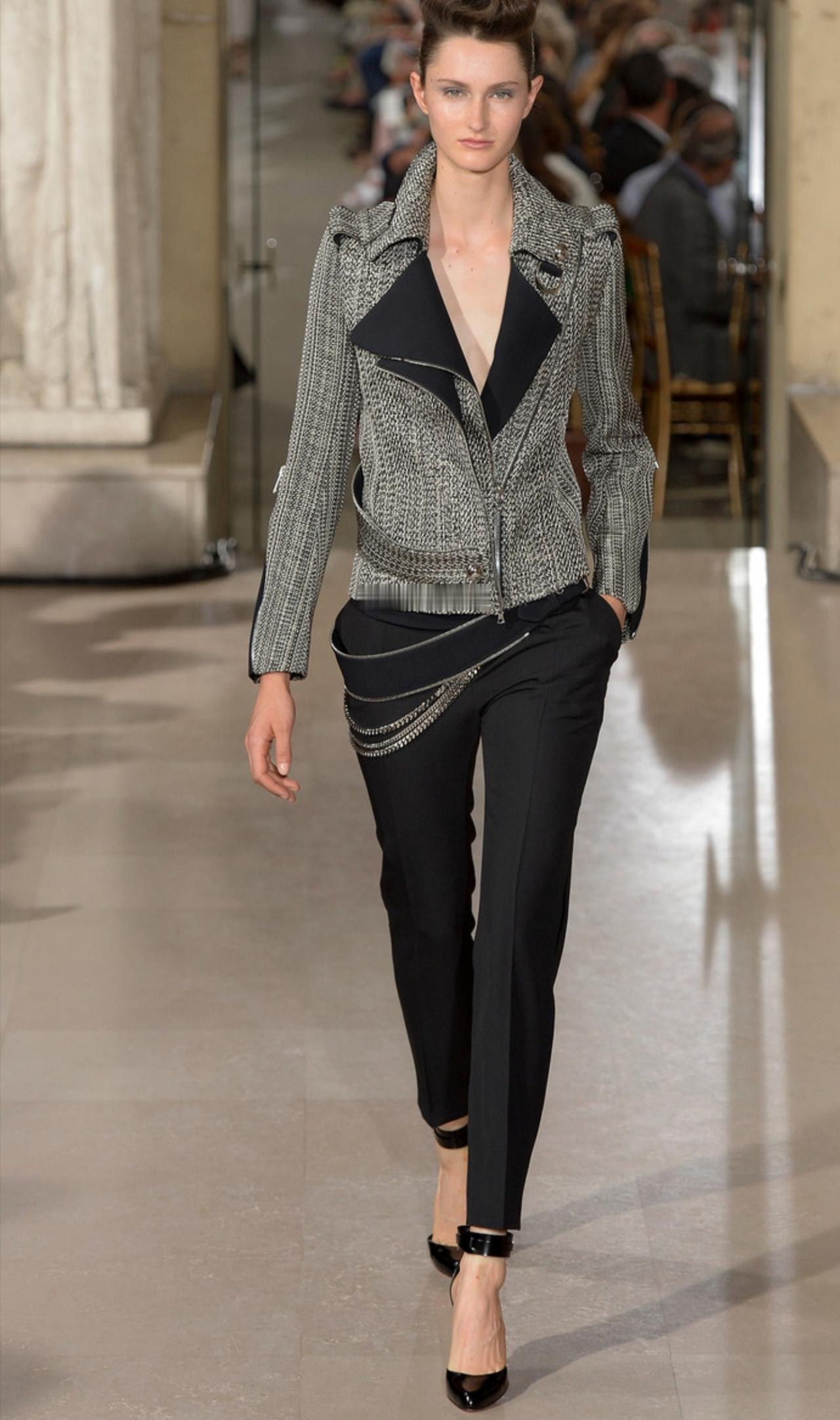BouchraJarrar2013秋冬高定系列，面料这事儿她真是下了血本。你