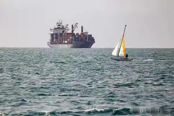 美国《华尔街日报》12月13日披露了一则“过期”消息。据一位匿名美国官员爆料