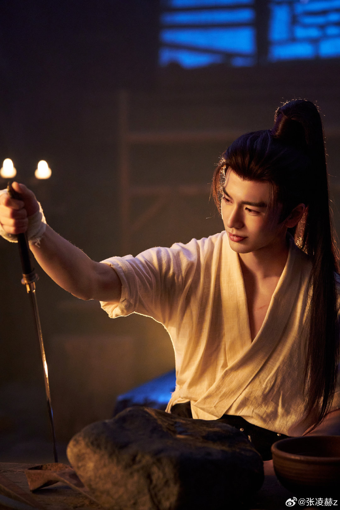 张凌赫写的和他演的一样好张凌赫写的和他演的一样好！！这张脸这颜值，这还说啥了