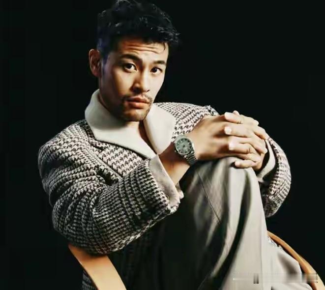 速滑男神宁忠岩，10大重要身份🌹1，米兰冬奥会中国队开幕式旗手2，中国