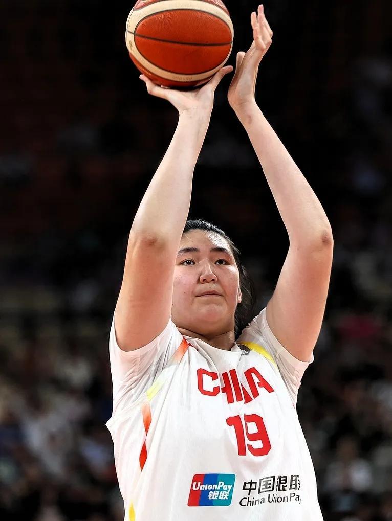 张子宇状态可佳，对手依旧无解？女篮亚洲杯小组赛，中国女篮85-51大胜新西