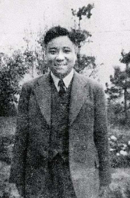 1937年，戴笠亲自找到袁殊，劈头就问：“你现在靠什么生活？”，袁说：“靠老婆生