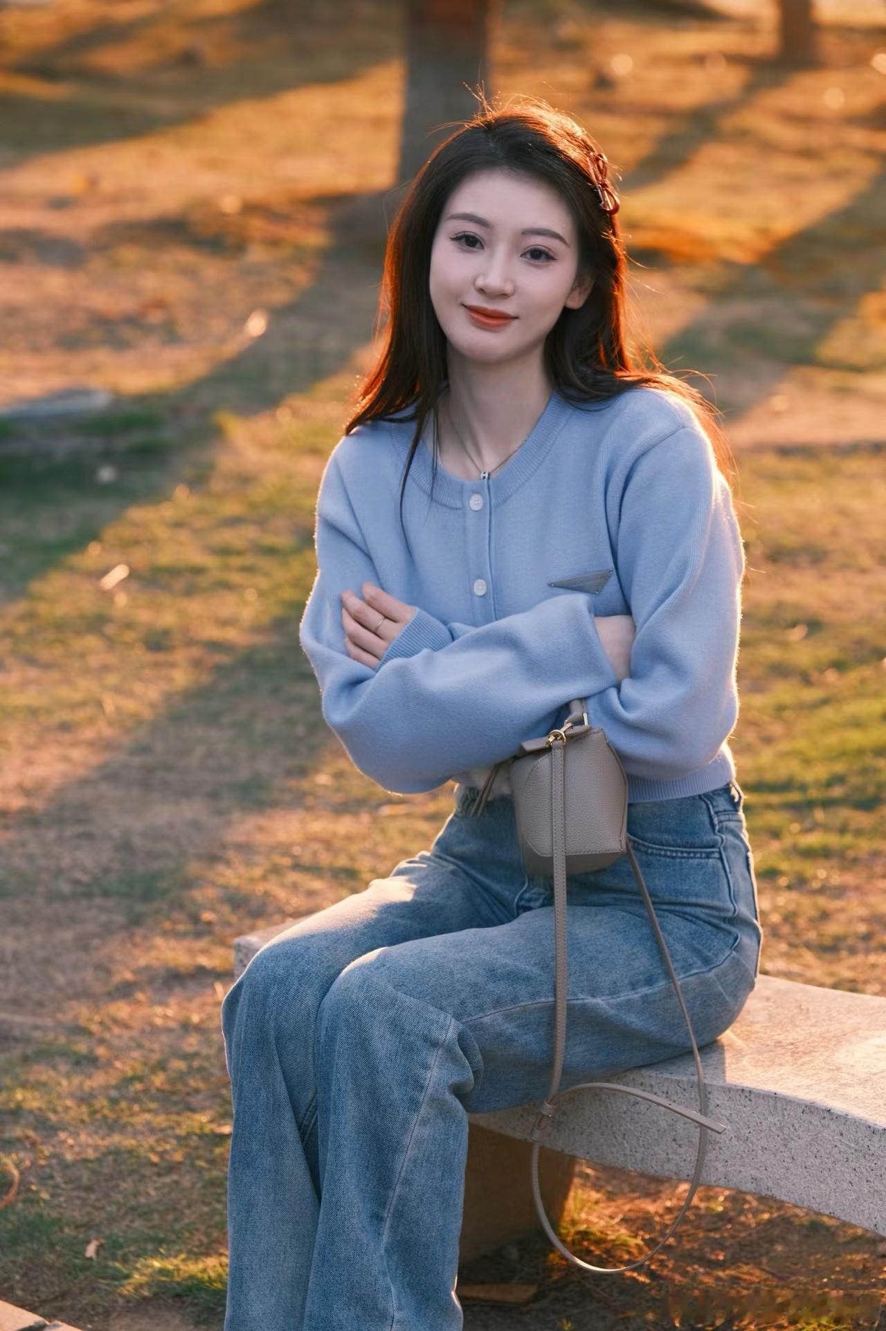 农历四月属牛人出生在农历四月是孤寡命。在农历四月出生，属牛人一生都在为劳碌奔波。