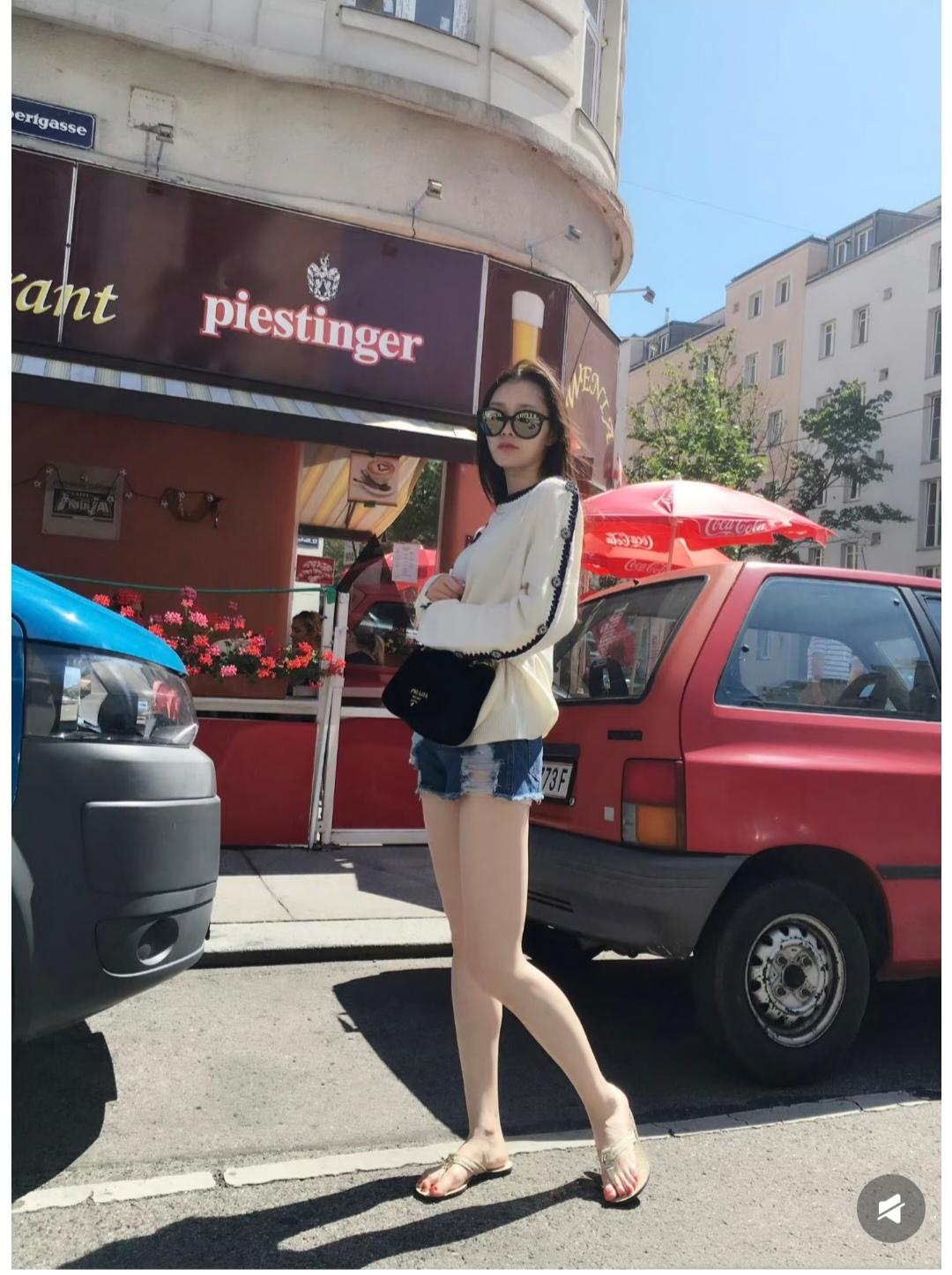 长腿玉足，这是宋轶吗？