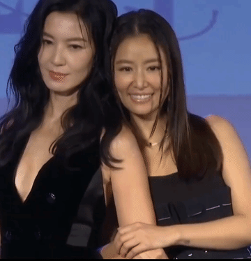 林熙蕾天生媚骨，林心如在她面前就是个傻大妞，完全不是一个级别，林熙蕾太有韵味了，