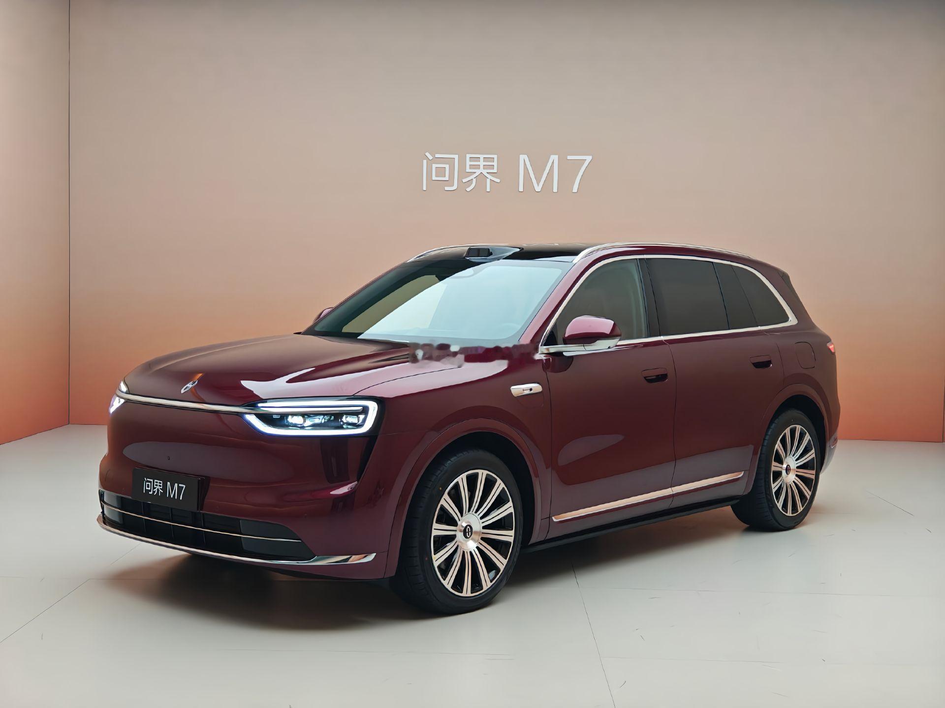 30万级问界全新M7，家族化前脸设计。9月见，又是个大爆款，加量不加价。问界全新