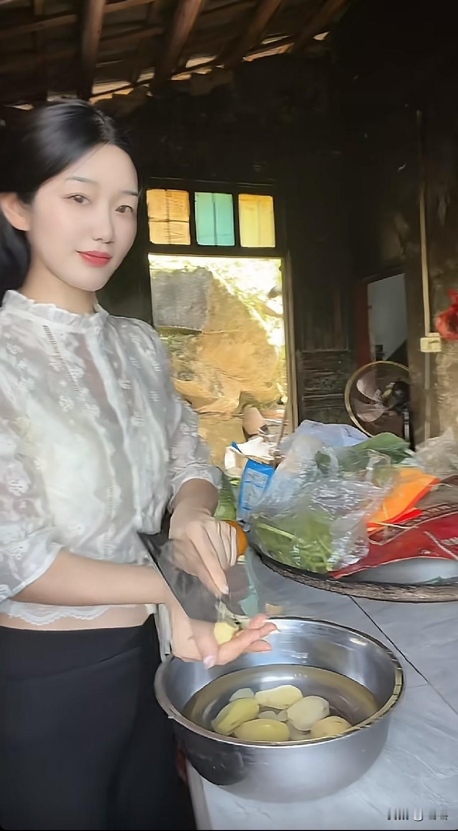左手切菜厉害啊