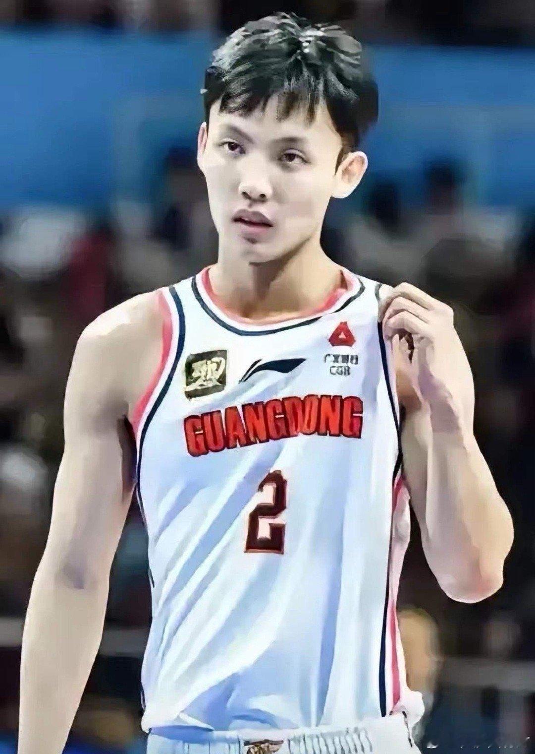 和山东队赛后，徐杰找到杜指导徐杰:老大，我想轮休至少一场，再这样下去，会累得爹妈