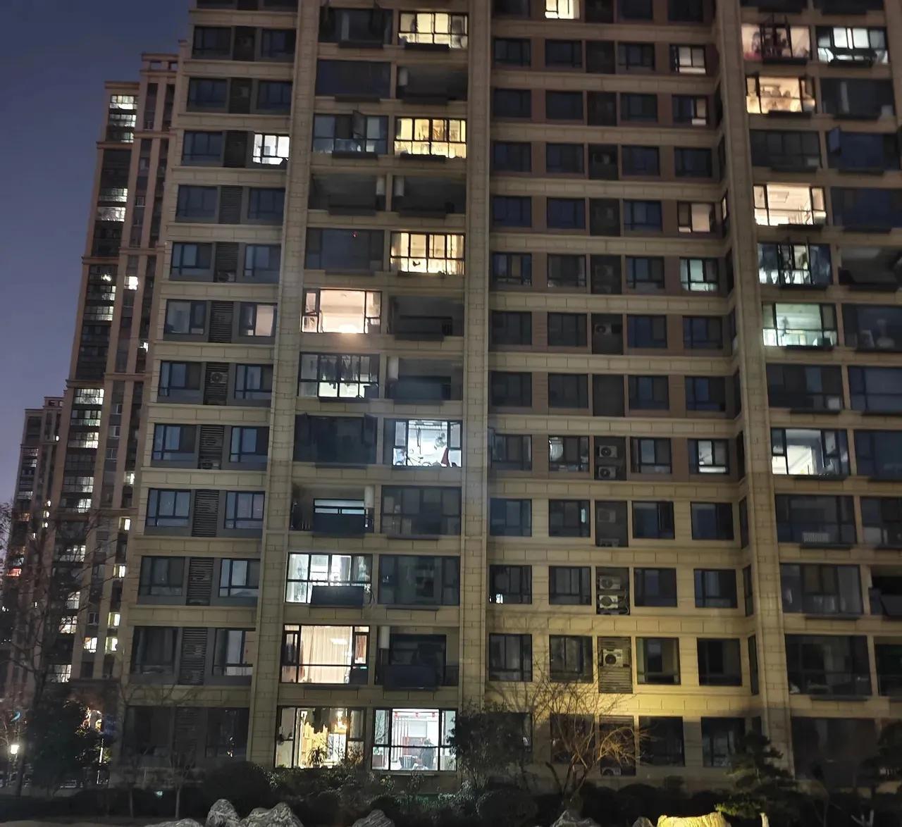 住在高层，一定要保护好自己的隐私朋友是19年买的房子，小区是南北通透的户型，一