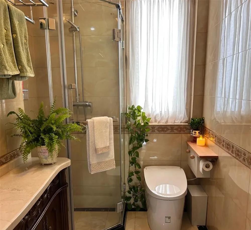 真佩服我表姐退休以后，越来越洁癖了，我去她家卫生间都被嫌弃。不过我能理解她