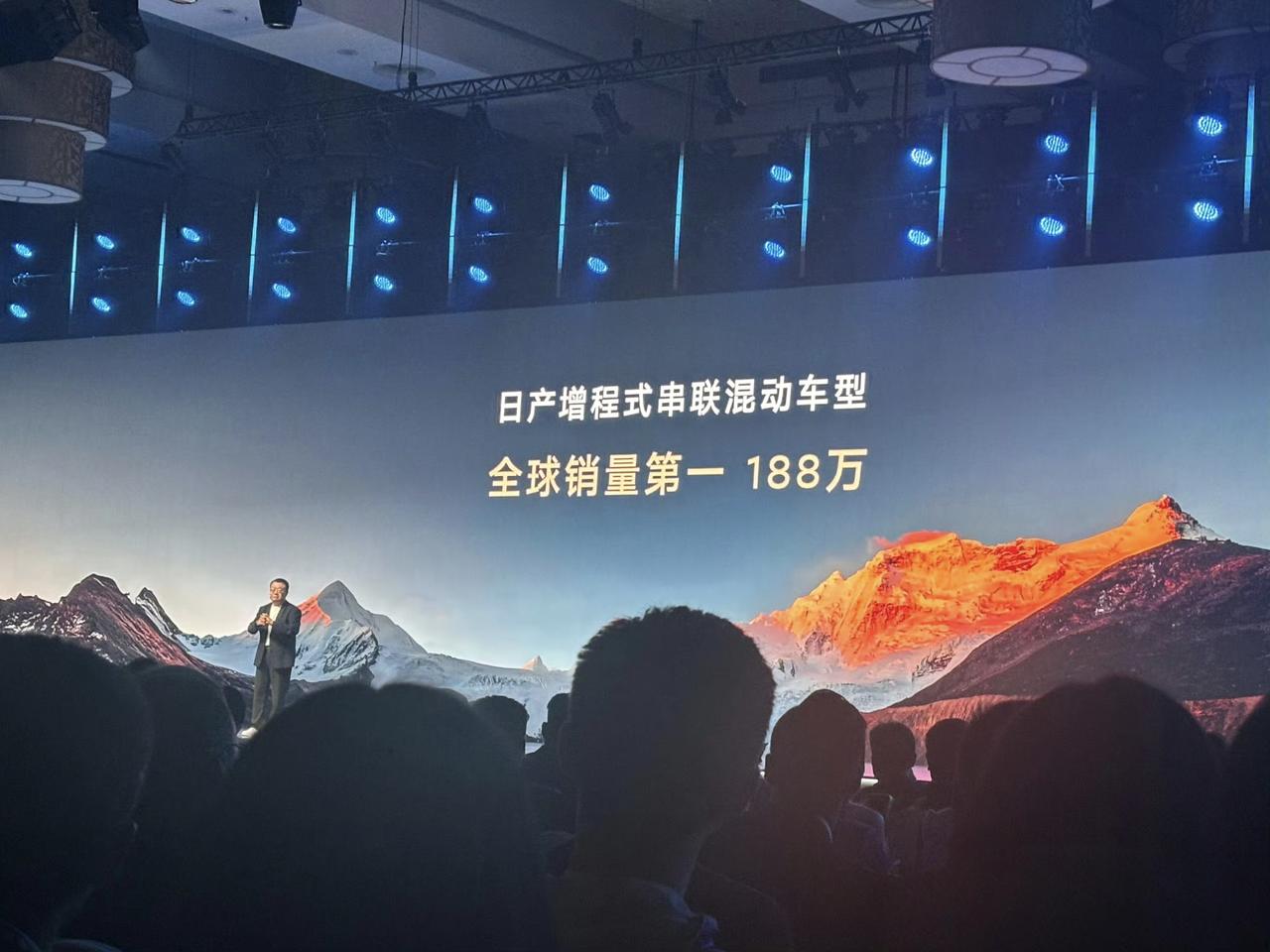 东风日产大大大牌这回玩大了日产NX8是台增程车，而且今天才知道，当年理想下定决