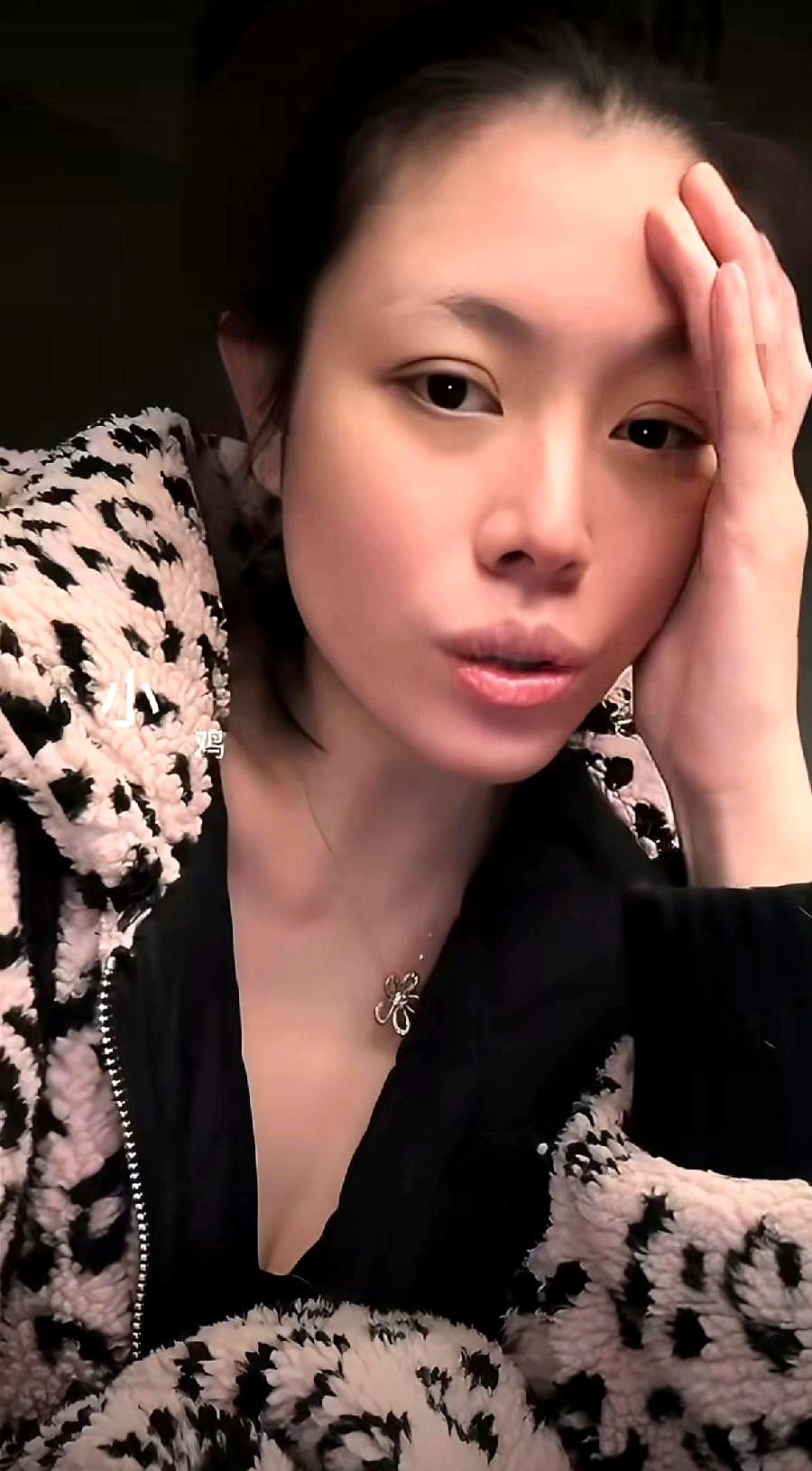 看到这事儿，先是一阵沉默。葛荟婕的感情状况，又成了大家唏嘘的话题。这回她分得挺