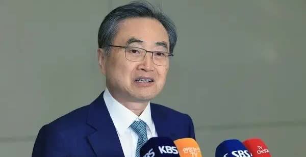 眼看会议进入倒计时，急坏了的李在明派人上门，诚邀中方大驾光临韩方放出消息，韩