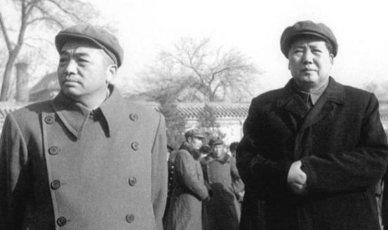 彭德怀南下视察途中答应毛主席任务，却因随行人员妻子穿裤子愤怒斥责！1964年深