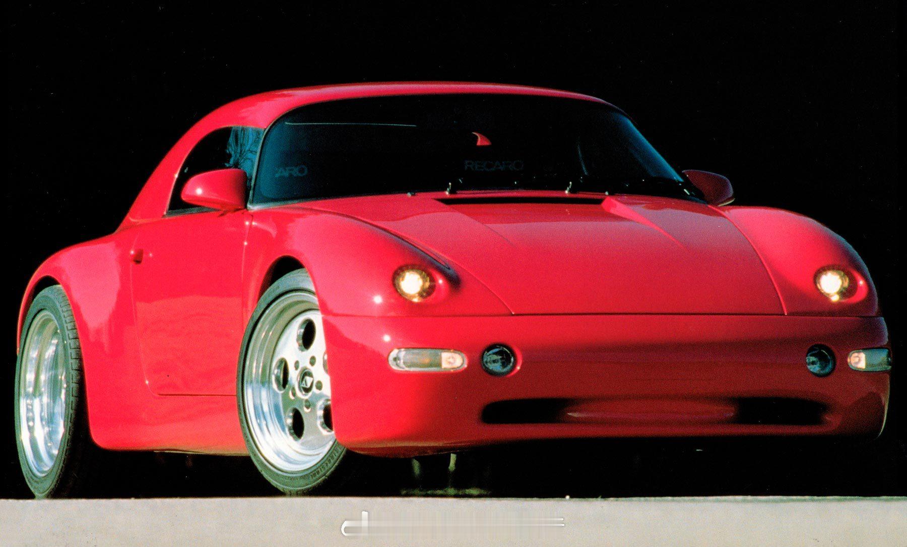 1993年日内瓦车展上，德国改装品牌Strosek发布了一款以964RS为基