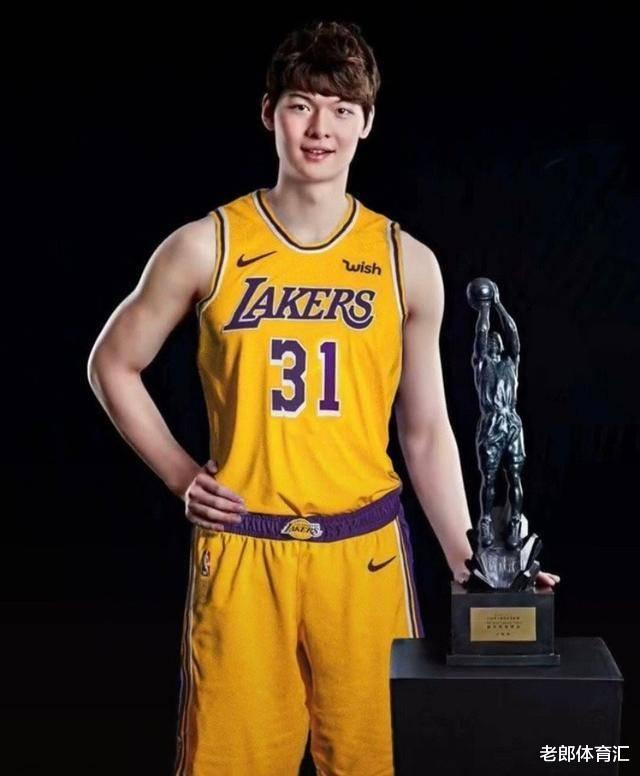 第 8 个：为什么王哲林被灰熊选中, 8年也不登陆NBA 原因显而易见