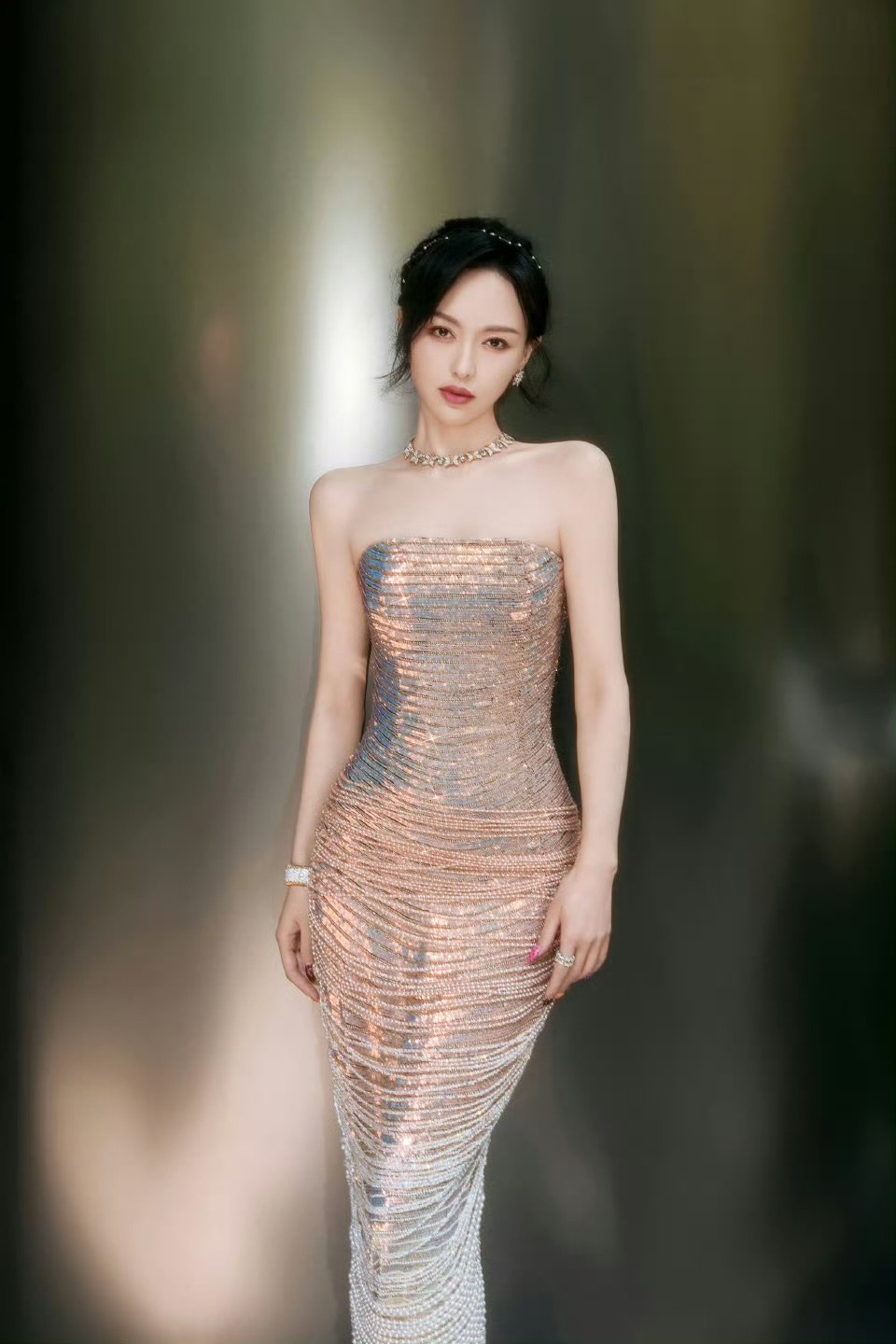唐嫣珍珠流苏抹胸亮片裙唐嫣珍珠流苏抹胸高定​好美的妈妈​​​