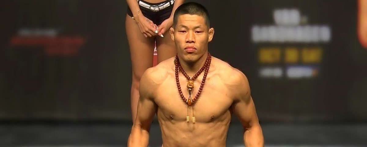 UFC终于赔钱了，3.35亿美元。这笔钱是分给1200名选手的，用近十年的青