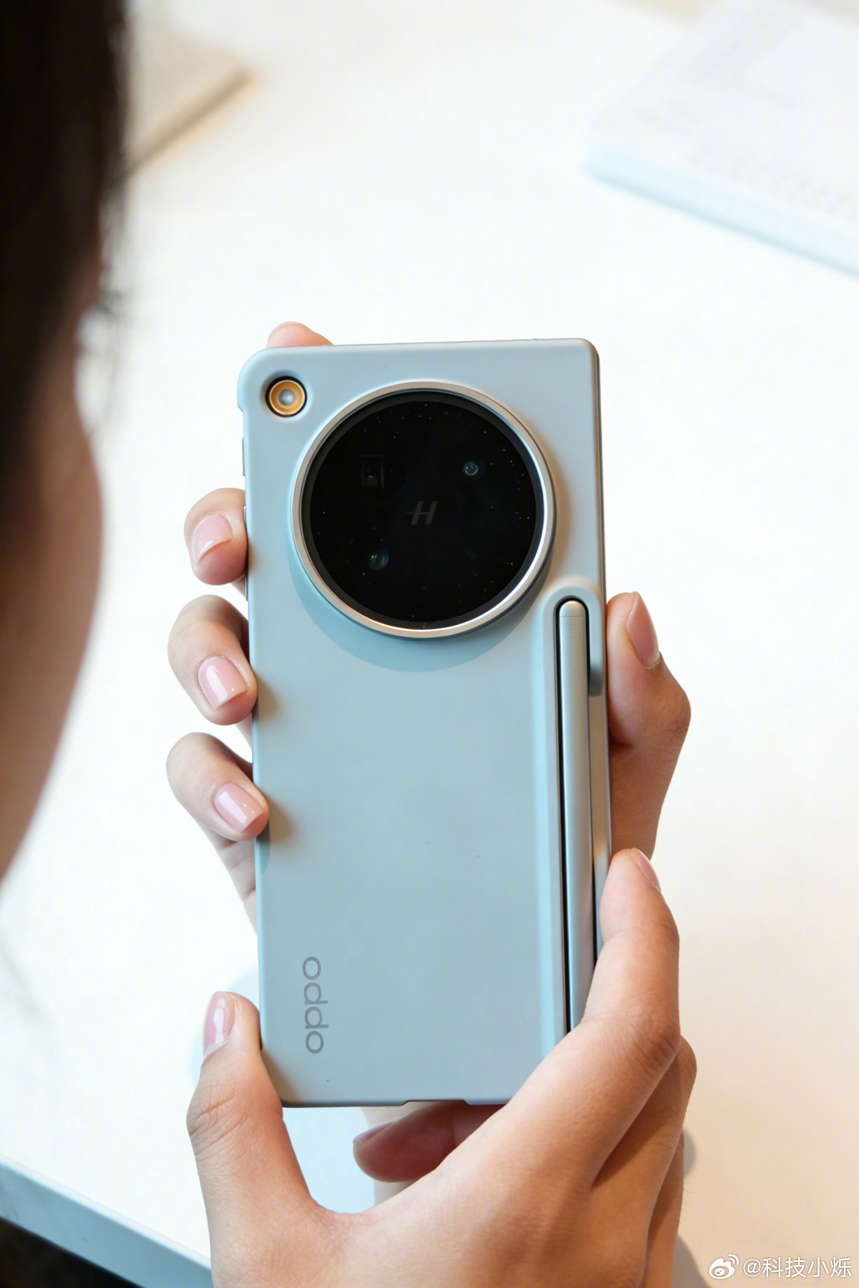 OPPOFindN6这手写笔设计太懂生产力党了✨把笔嵌入保护壳，既防丢又便