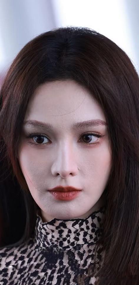 彭小苒御姐冷艳范